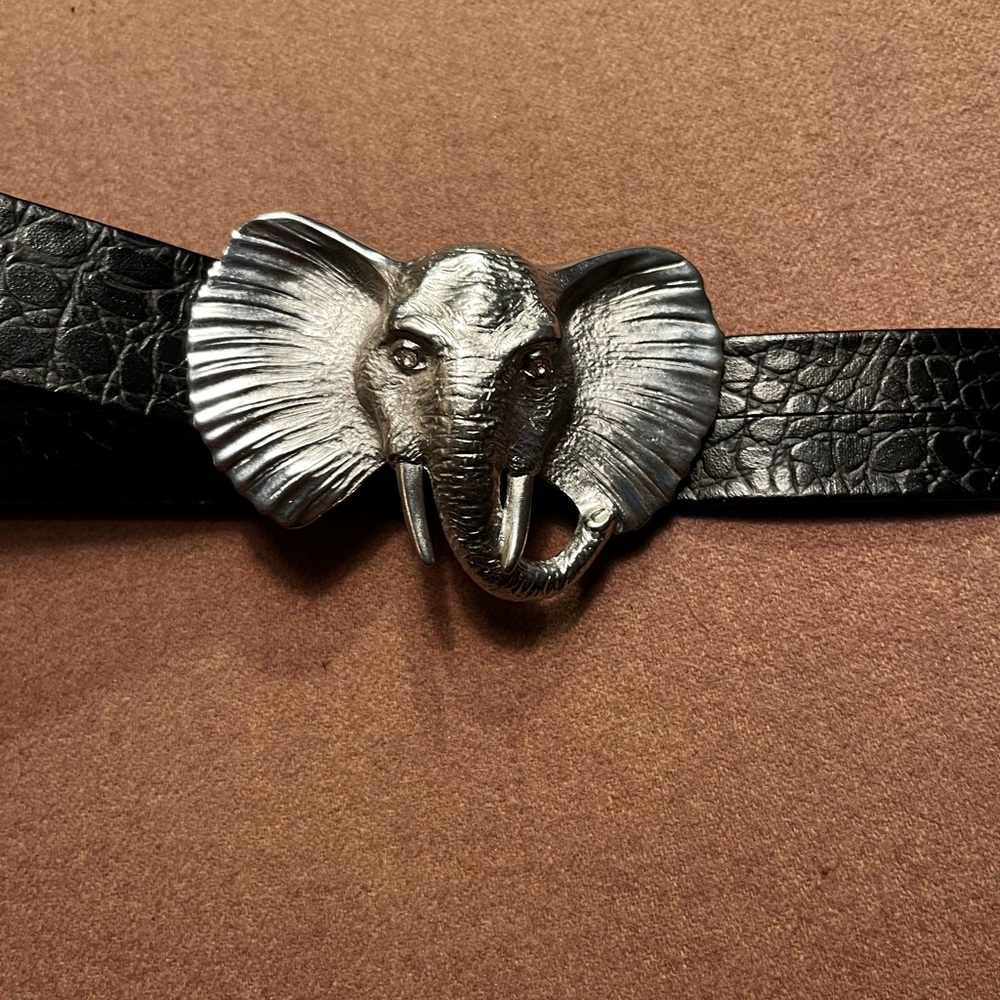 Black Croc-Embossed Belt with Silver Elephant Buckle - Picture 2 of 2